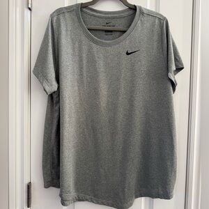 Nike Dri-FIT Legend Scoop Neck Tee Gray Short Sleeved Shirt Women 1X Activewear
